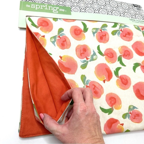 Spring Peach Table Runner Peachy Keen 14in x 72in Linens New Kitchen Dining - Picture 5 of 6